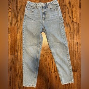 BDG Mom Jeans! Size 29W x 32L - NWT